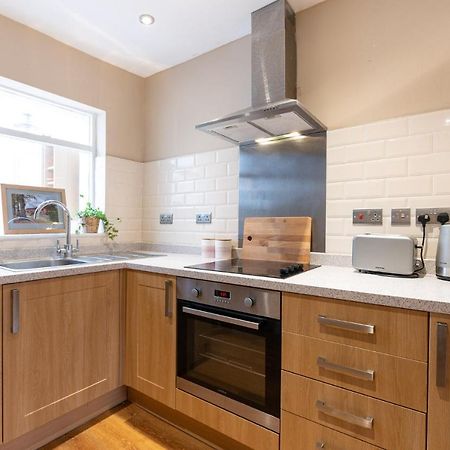 Villa Besford Square, Shrewsbury Town Extérieur photo