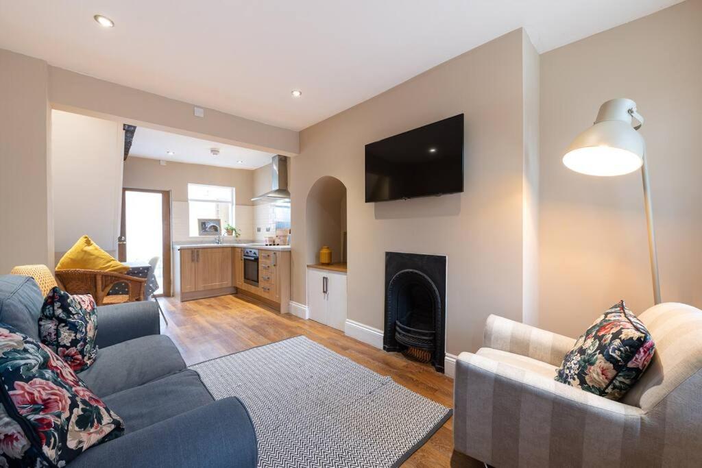 Villa Besford Square, Shrewsbury Town Extérieur photo